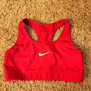 Nike sports bra EUC